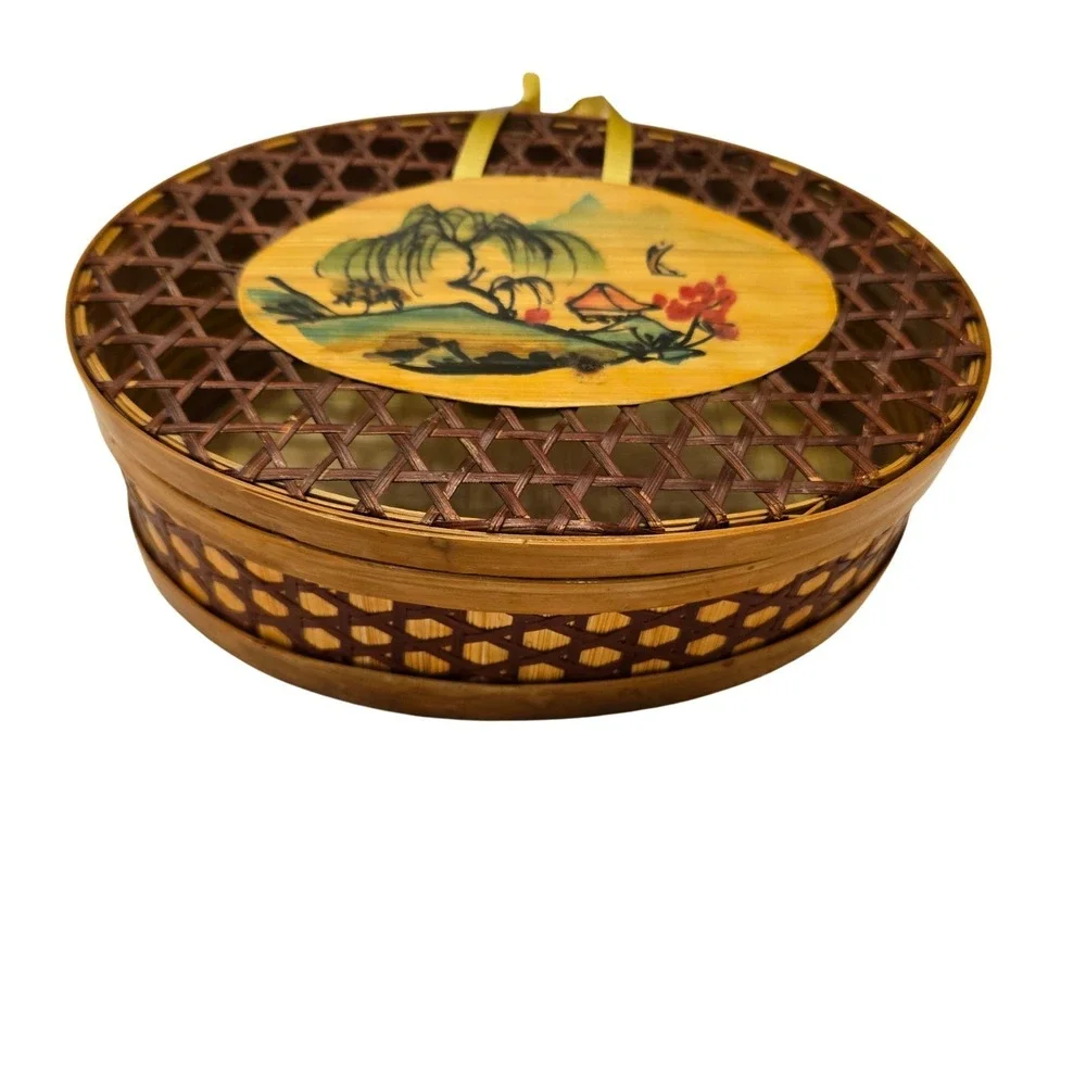 Vintage Chinese Woven Bamboo Rattan Sewing Basket Trinket Box w/Lid Design Scene